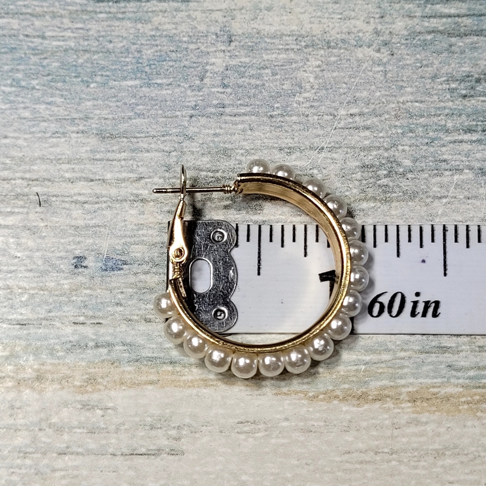 Elegant Gold and Pearl Hoop Earrings Set - Picture 8 of 8